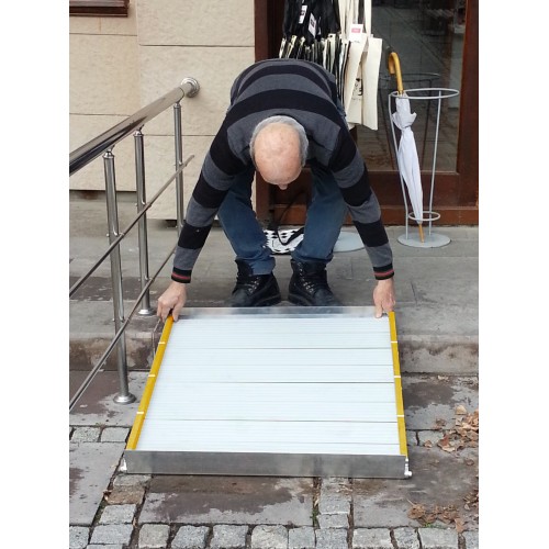 Rampe d'accès aluminium pliante - largeur 80 cm, longueur 100 cm - PMR - capacité 350 kg - bordure chasse-roue_3