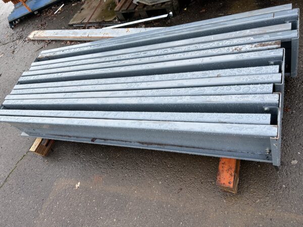 Rayonnage cantilever lourd d'occasion - 1,2 mètre linéaire avec 6 colonnes simple face 3950/1850mm et 24 bras de 600kg_3