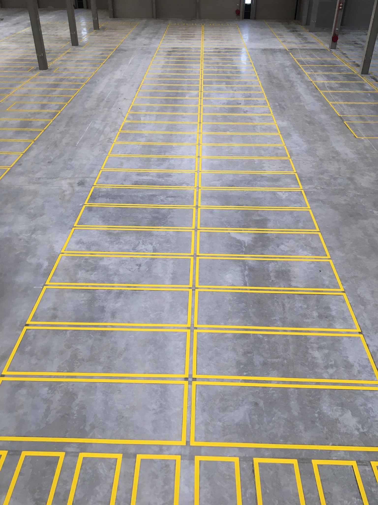 Marquage au sol epoxy - peinture bicomposante très durable_3