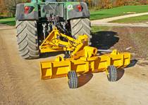 Lame niveleuse hydraulique renforcée_3