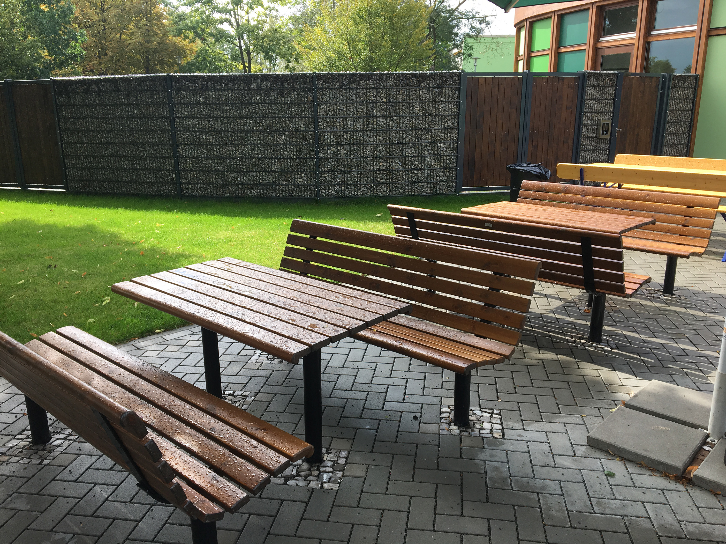 Table publique Sofiero réf 8037046 - Hags - Brun/Galvanisé - Scellement béton_3