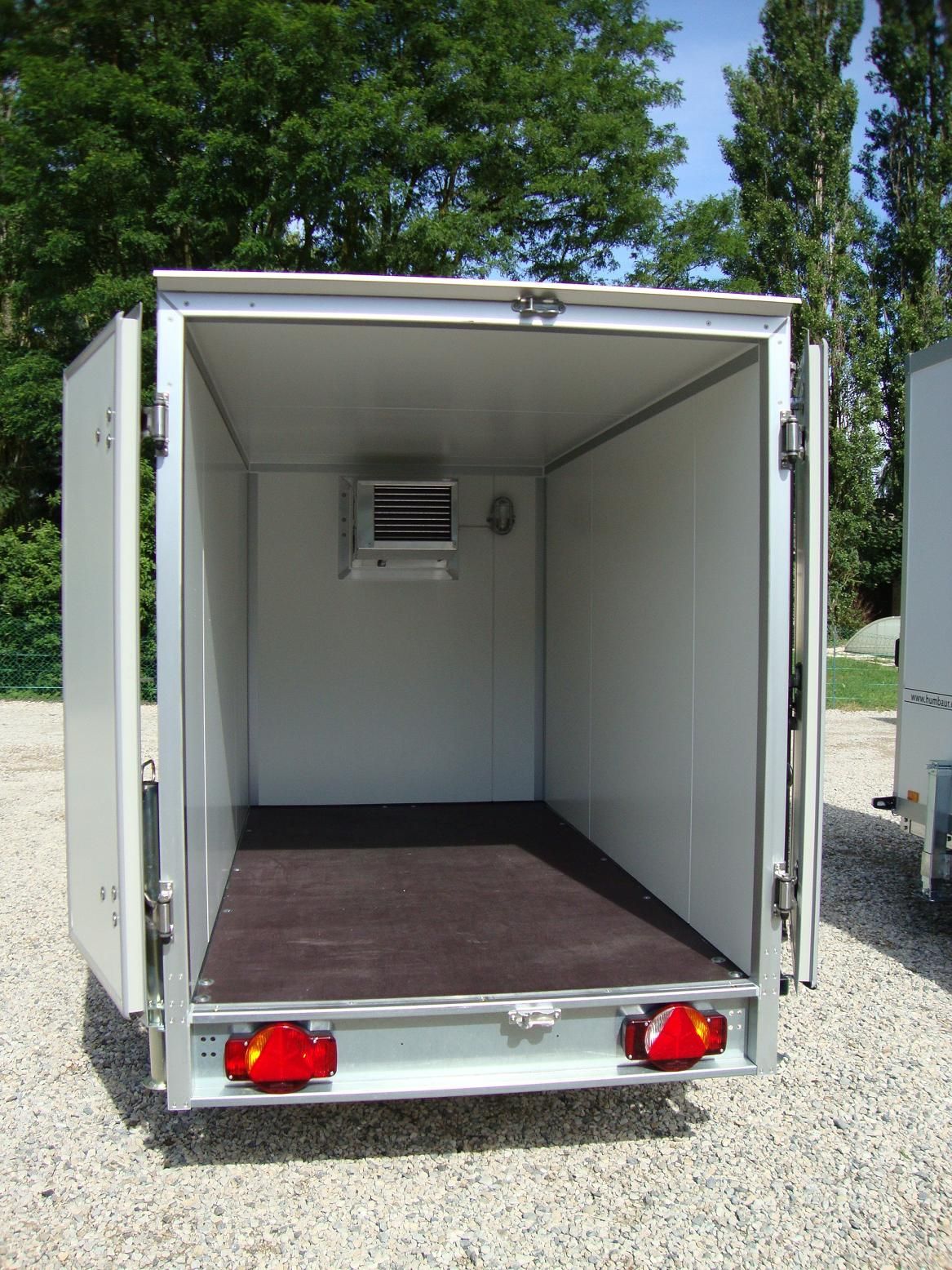 Remorque frigorifique avec hauteur intérieure utile jusqu'à 2,30 m