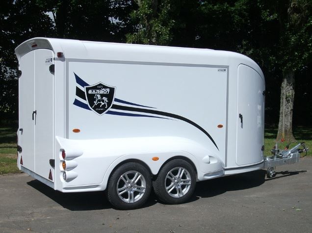 Centaure 4000 avec panneaux latéraux composite isolé de 12 mm