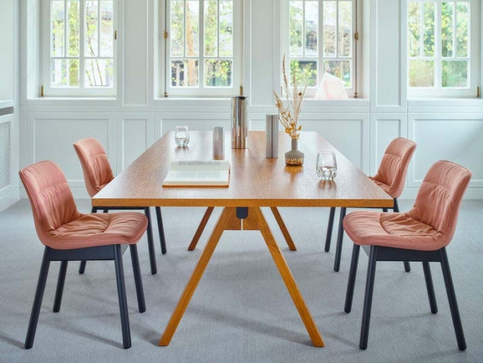 Table de réunion  Ubia Mobilier : l'élégance et la fonctionnalité pour tous vos espaces professionnels_3