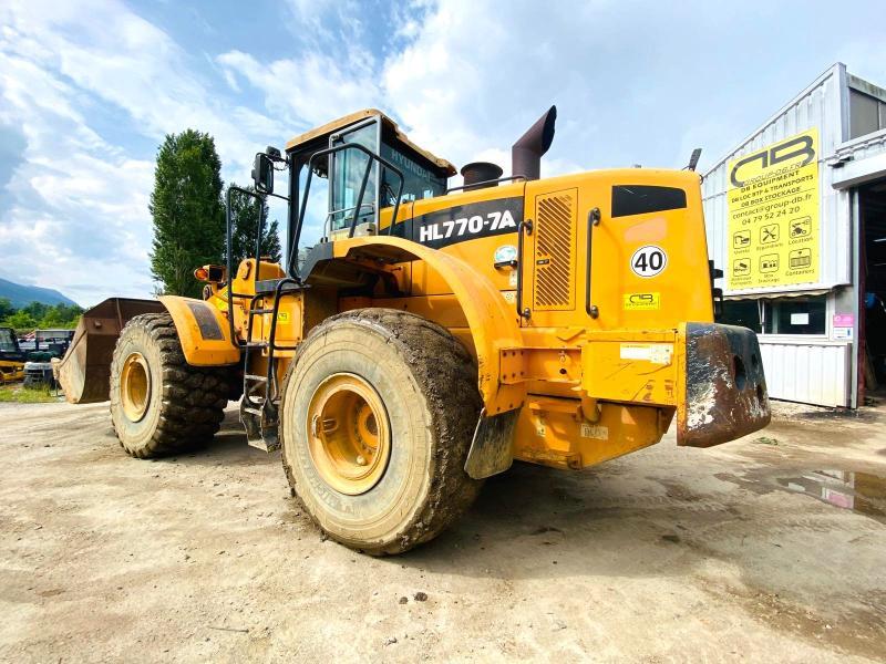 HYUNDAI Chargeuse articulé HL770-7A 23T_3