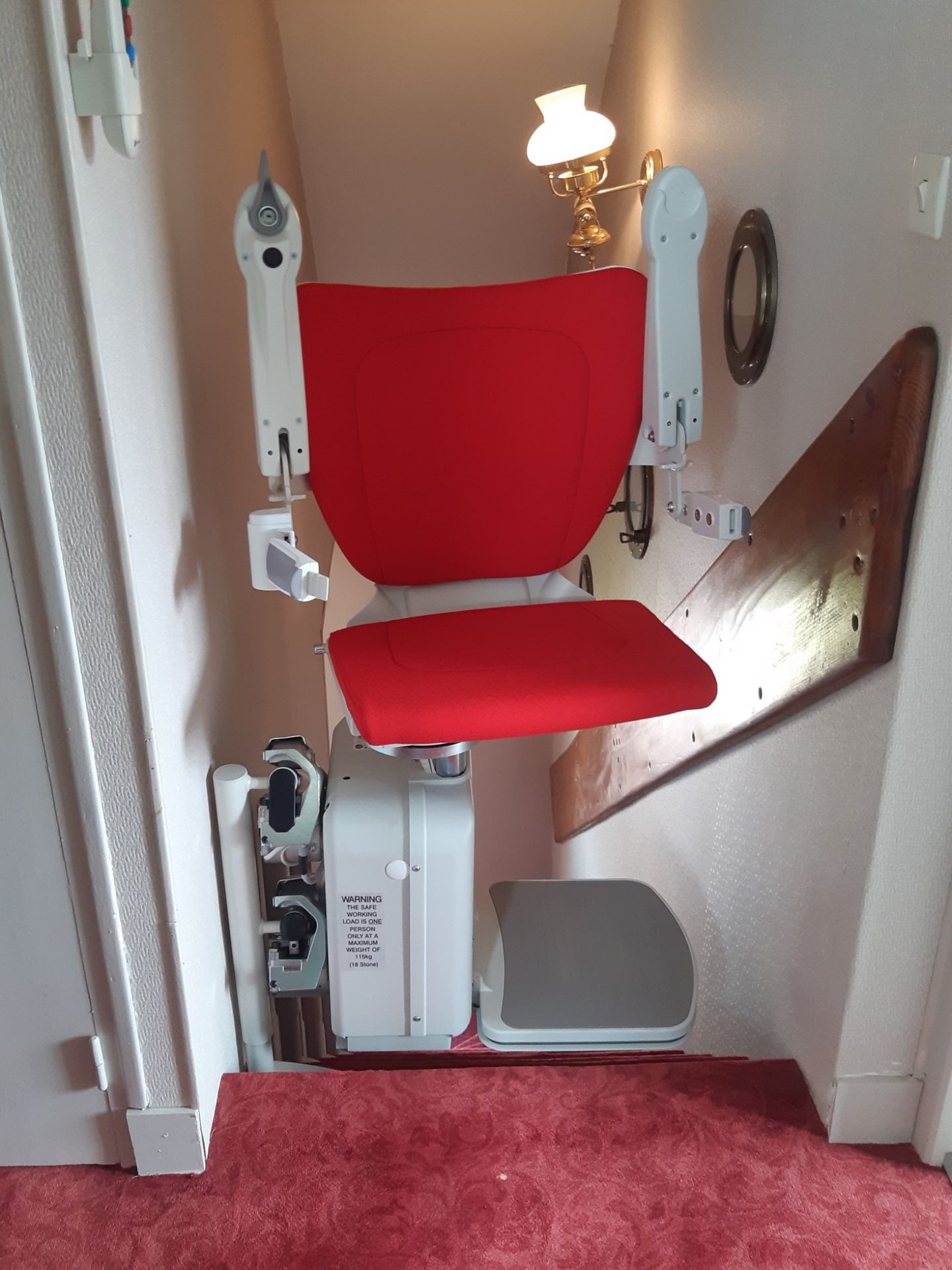 Monte-escalier double-rail pour escaliers courbes ou droits, utilisable en intérieur ou extérieur - Handicare_3