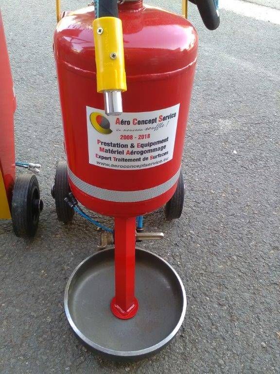 Sableuse aérogommeuse AMXT 10 - Portative en acier avec doseur manuel précis_3