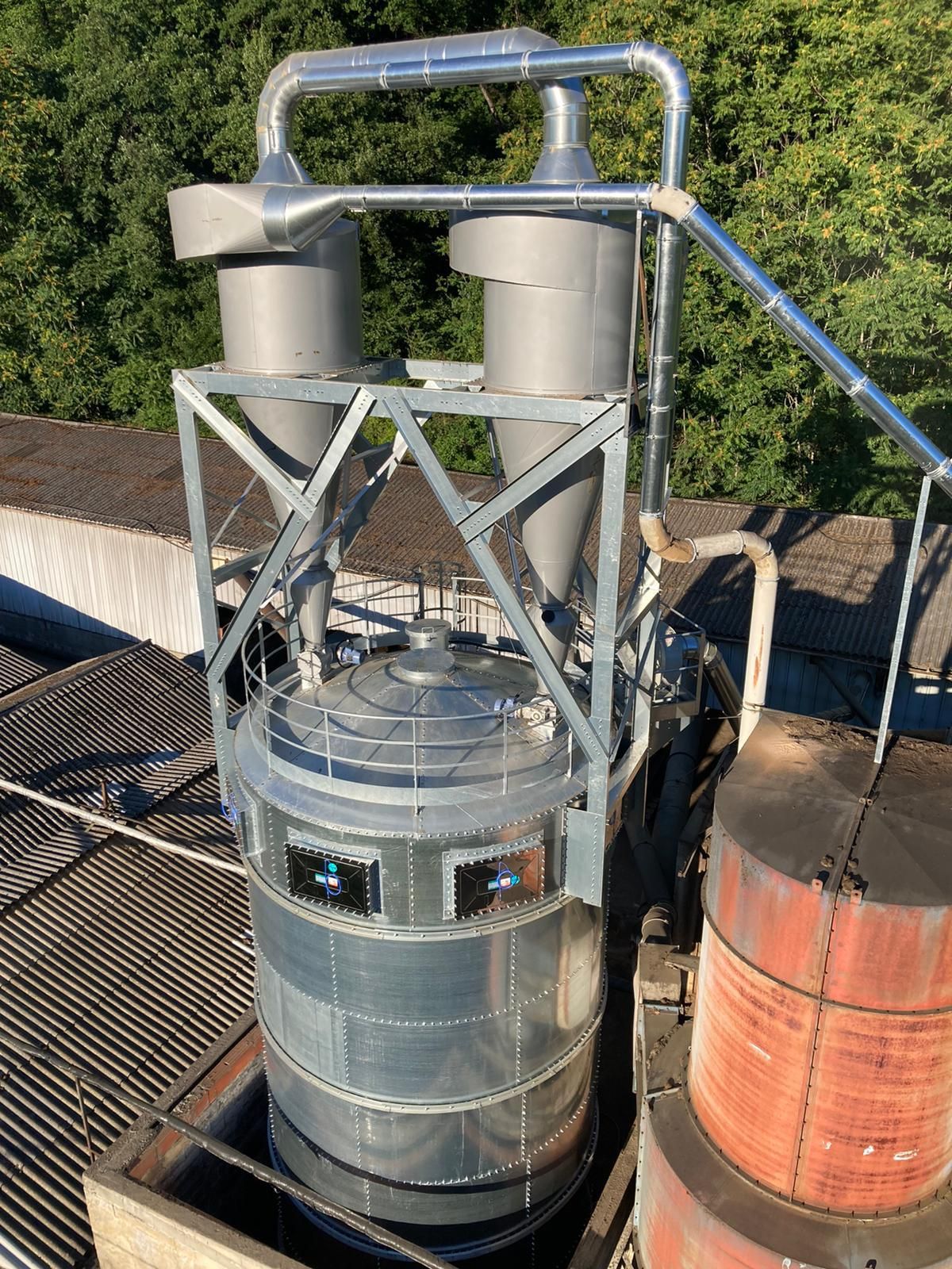 Silo à tôle lisse pour stockage de céréales, copeaux de bois et produits humides - BORGHI_3