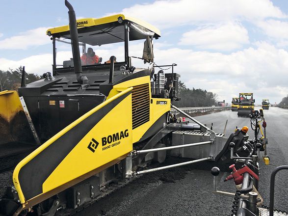 Finisseur autoroutier BF 800 C-2 - 800 t/h - 21300 kg - Technologie avancée BOMAG_4