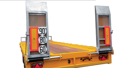 Remorque porte-engins basculante Gourdon - 2 essieux - roues sous plateau - freinage pneumatique_3