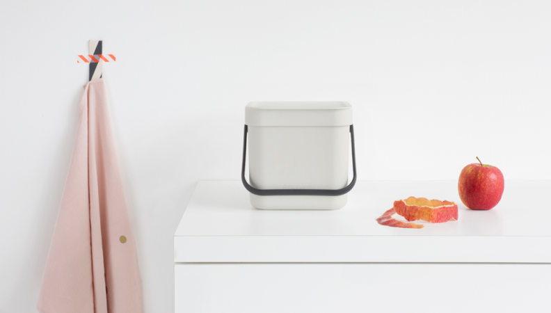 Bio seau de cuisine compacte et égologique 3 Litres - Brabantia Sort & Go - Light Grey_3
