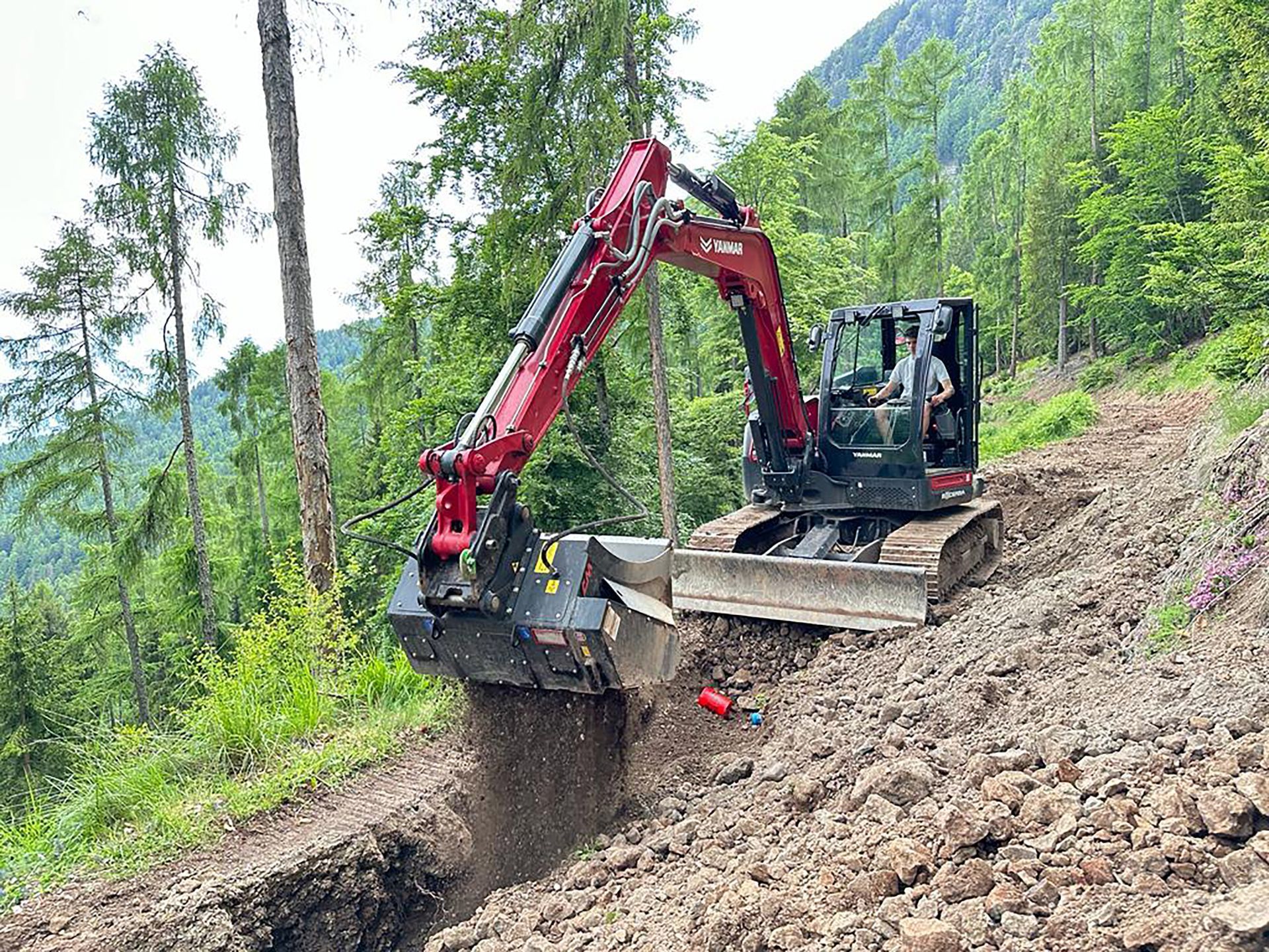 Godet cribleur broyeur à rotors pour pelles 2 à 30 tonnes BTP_3