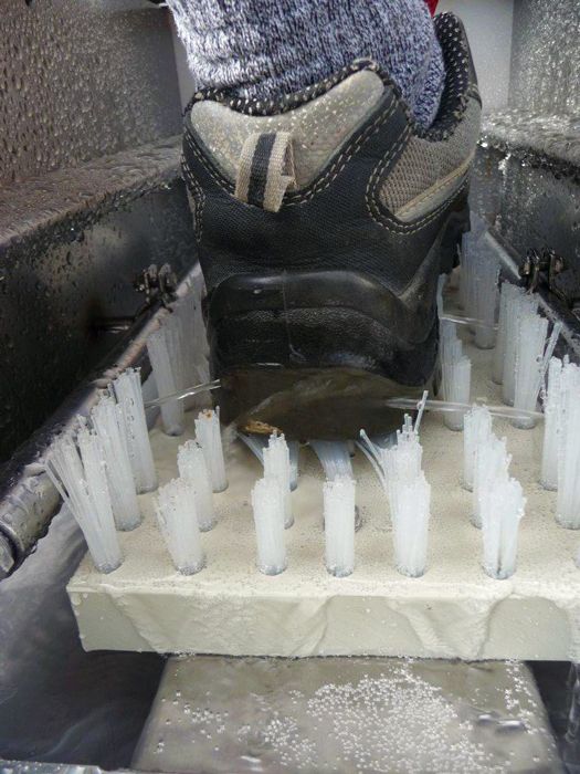Installation de lavage pour bottes et chaussures de travail_3