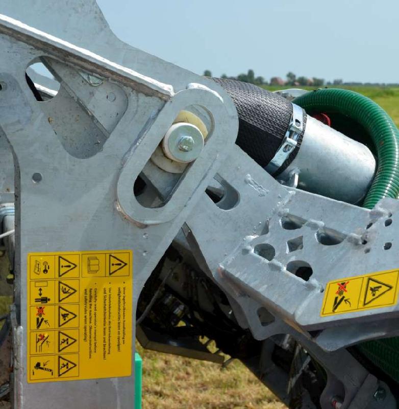 Rampe de lisier à patins Speedy One - Bomech - Largeurs de travail 7,5/9,0/10,5 mètres avec broyeur Alrena_3