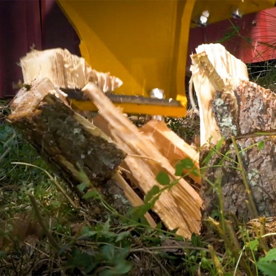 Déssoucheuse légère HAVEL - Série V - Conception finlandaise - Compatibilité mini-pelles et tractopelles_3