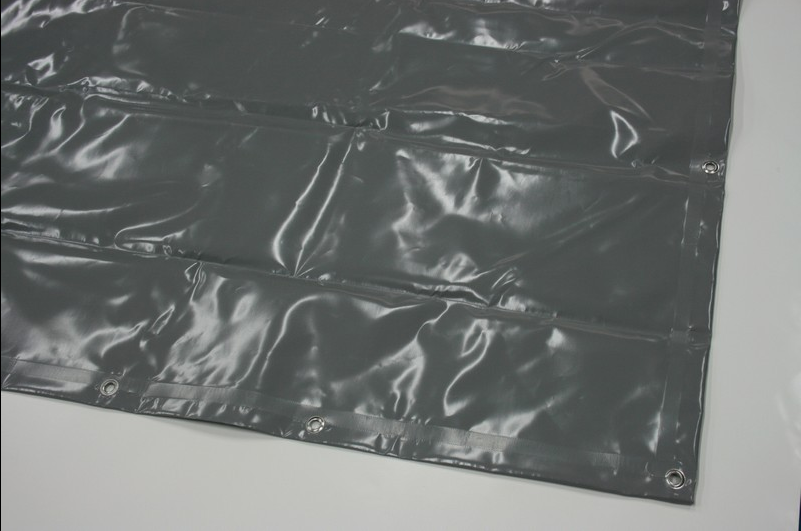 Bâches PVC sur mesure - ourlet périphérique de 5 cm - œillets inox - 10 coloris au choix