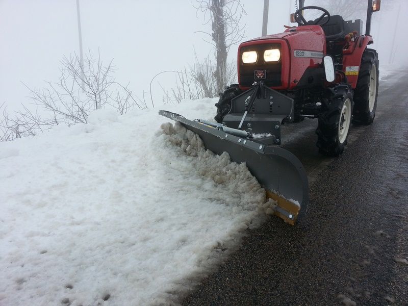 LSE130 - Lame à neige Morgnieux pour microtracteurs de 12 à 20 cv - largeur déneigement 112 cm_3