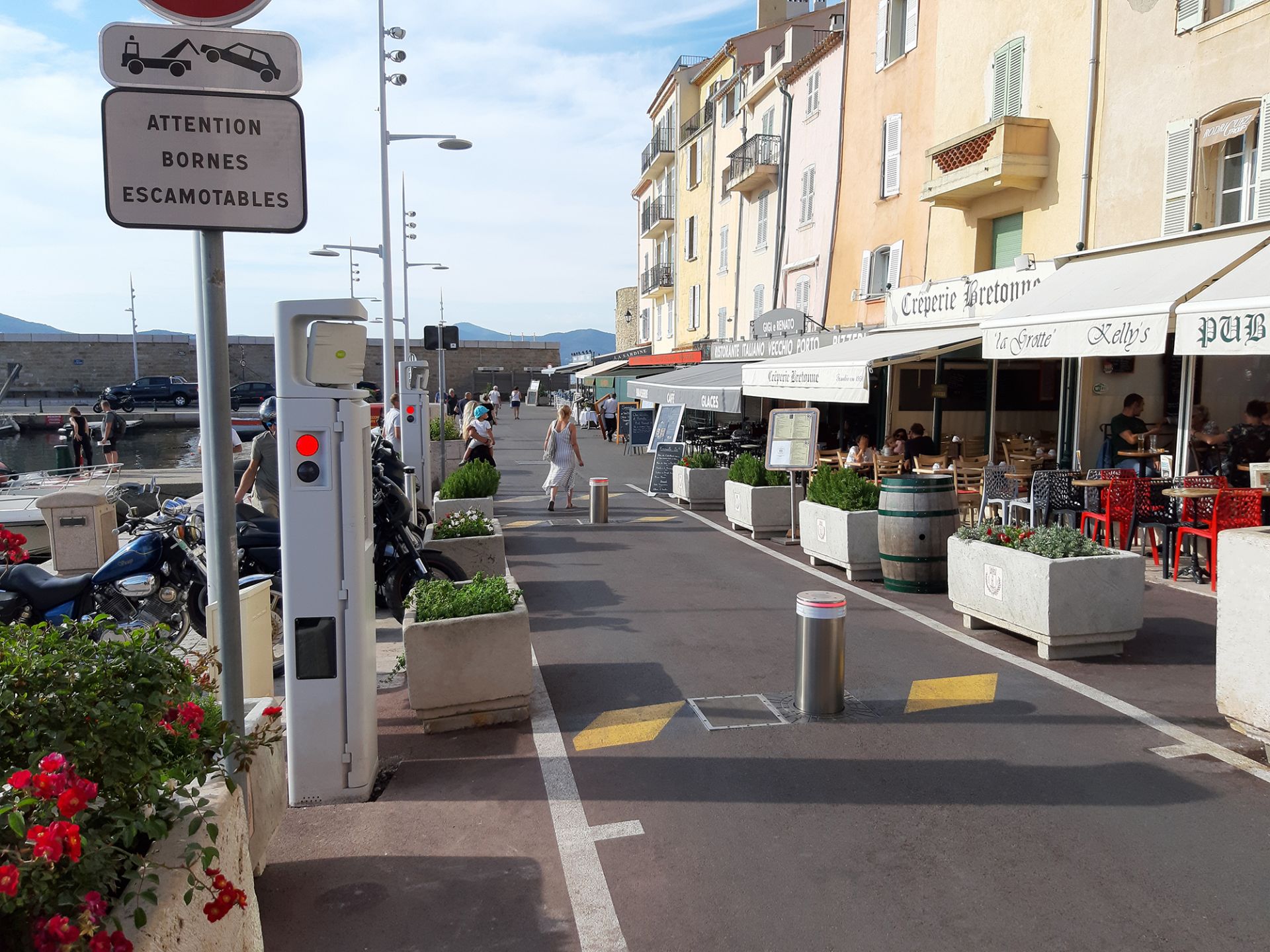 Borne escamotable automatique à motorisation électrique conçue et brevetée par BES - Citadine_3