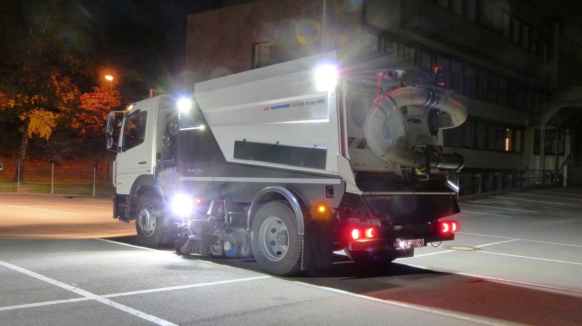 Street king 660 - balayeuse aspiratrice sur châssis - aebi schmidt - 7 m3_3