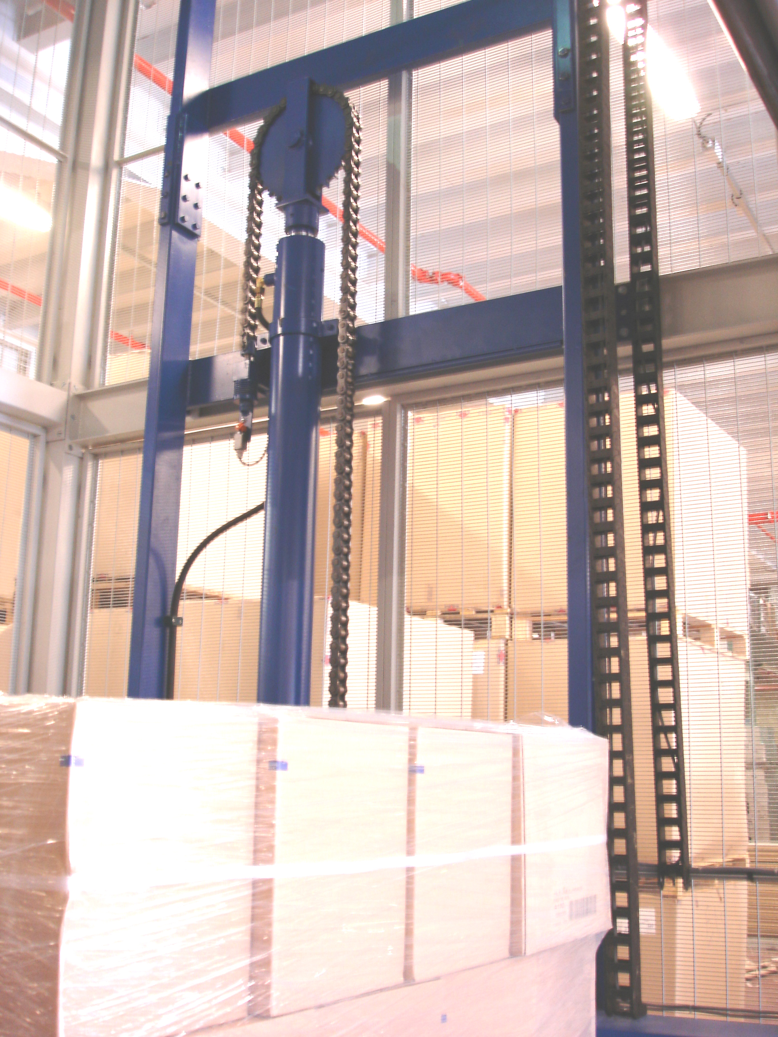 Équipement d'élévation pour l'intérieur avec peinture epoxy