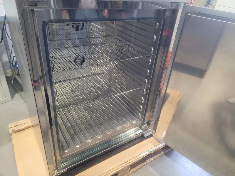 Etuve / incubateur réfrigéré à élément Peltier MEMMERT IPP 260 / 70 ° C_3