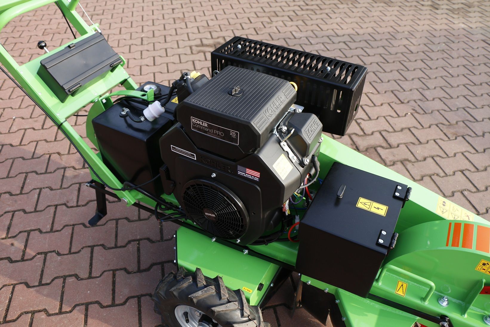 Rogneuse F 460E/27 avec lame de coupe moyenne de 470 mm