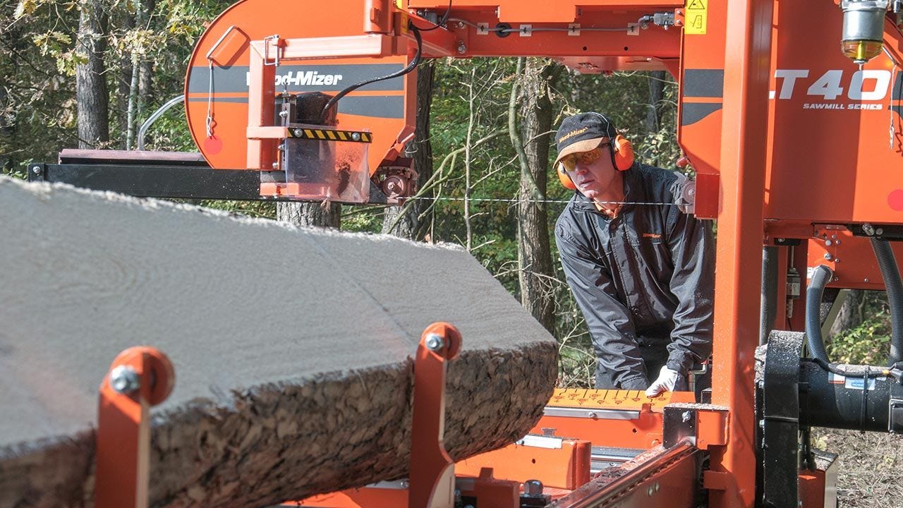 Machine LT40 pour le sciage précis de bois de grande largeur