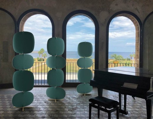 Totem acoustique FLOCON - 4 panneaux unicolores, structure en acier blanc, L 57,5 x H 180 cm - Référence 8043 FR207_3