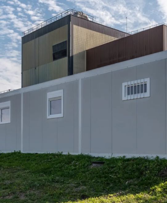 Locaux techniques sécurisés et flexibles BCM : Disponible en achat ou en location courte/longue durée_3