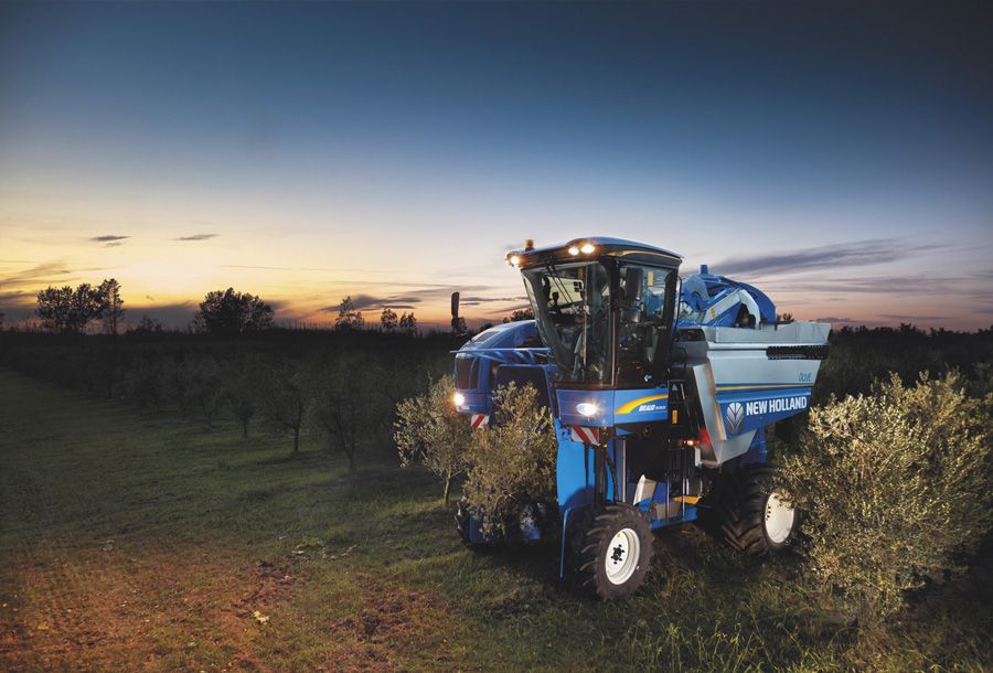 9090X Olive New Holland - Machine à vendanger avec 2 bennes en acier inoxydable de 4000 litres - 129 kW / 175 ch_3