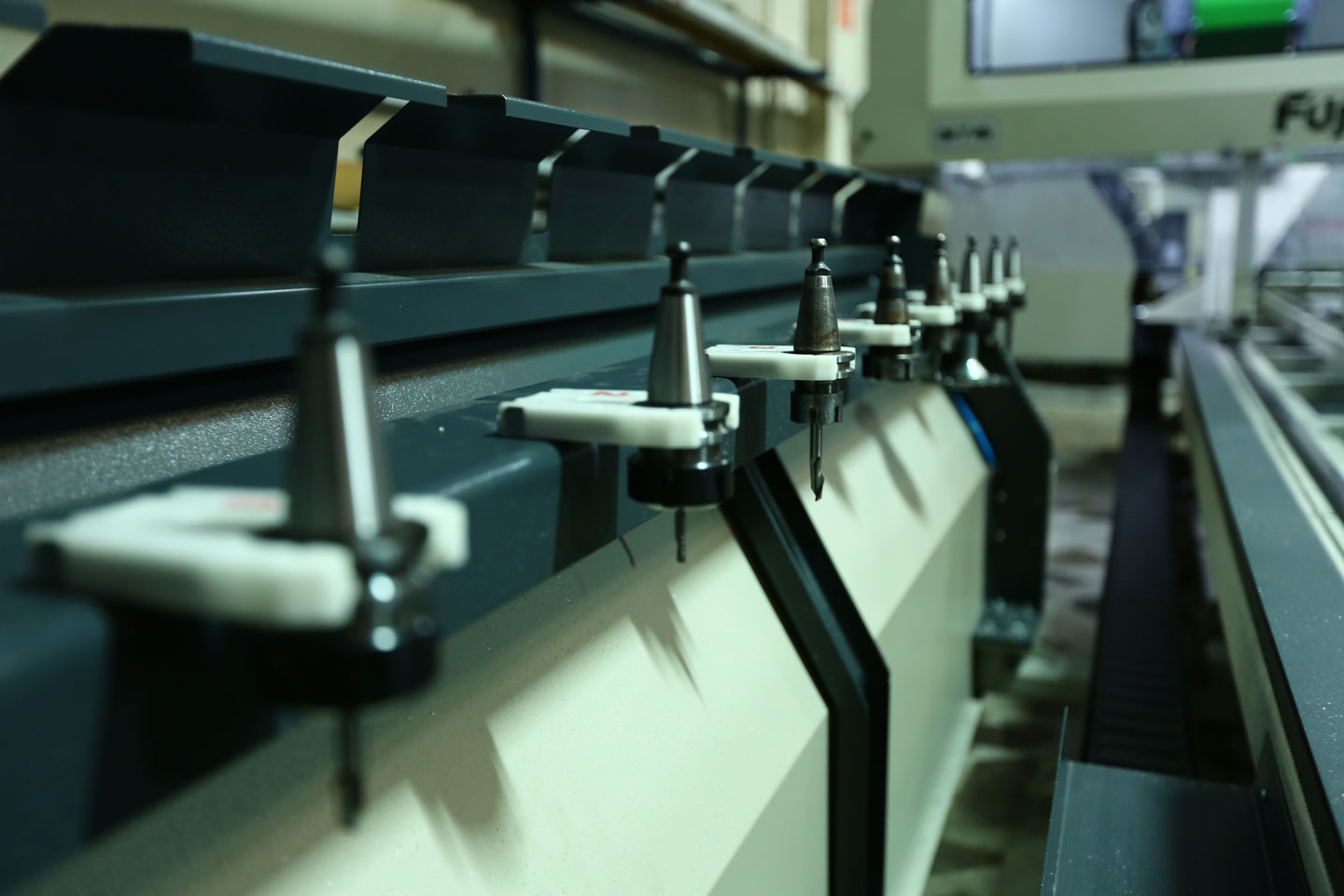 Centre d’usinage Fujicam XP 7000 - CNC 3 axes - Usinage précis pour profilés aluminium, PVC, acier et plus_3