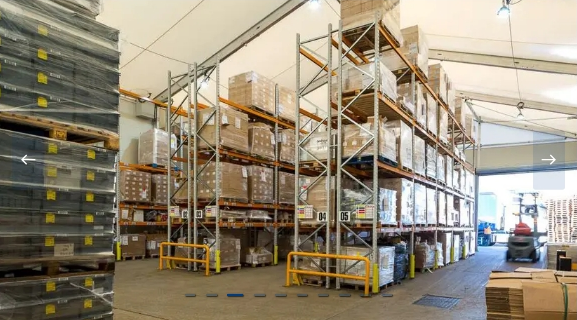 Tente logistique et de maintenance - Entretien de véhicules et stockage d'avions pour missions humanitaires - HTS TENTIQ GMBH_3