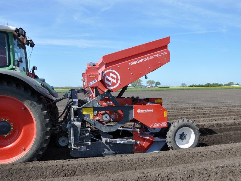 Planteuse fiable et rapide Miedema Structural 2000 pour pommes de terre