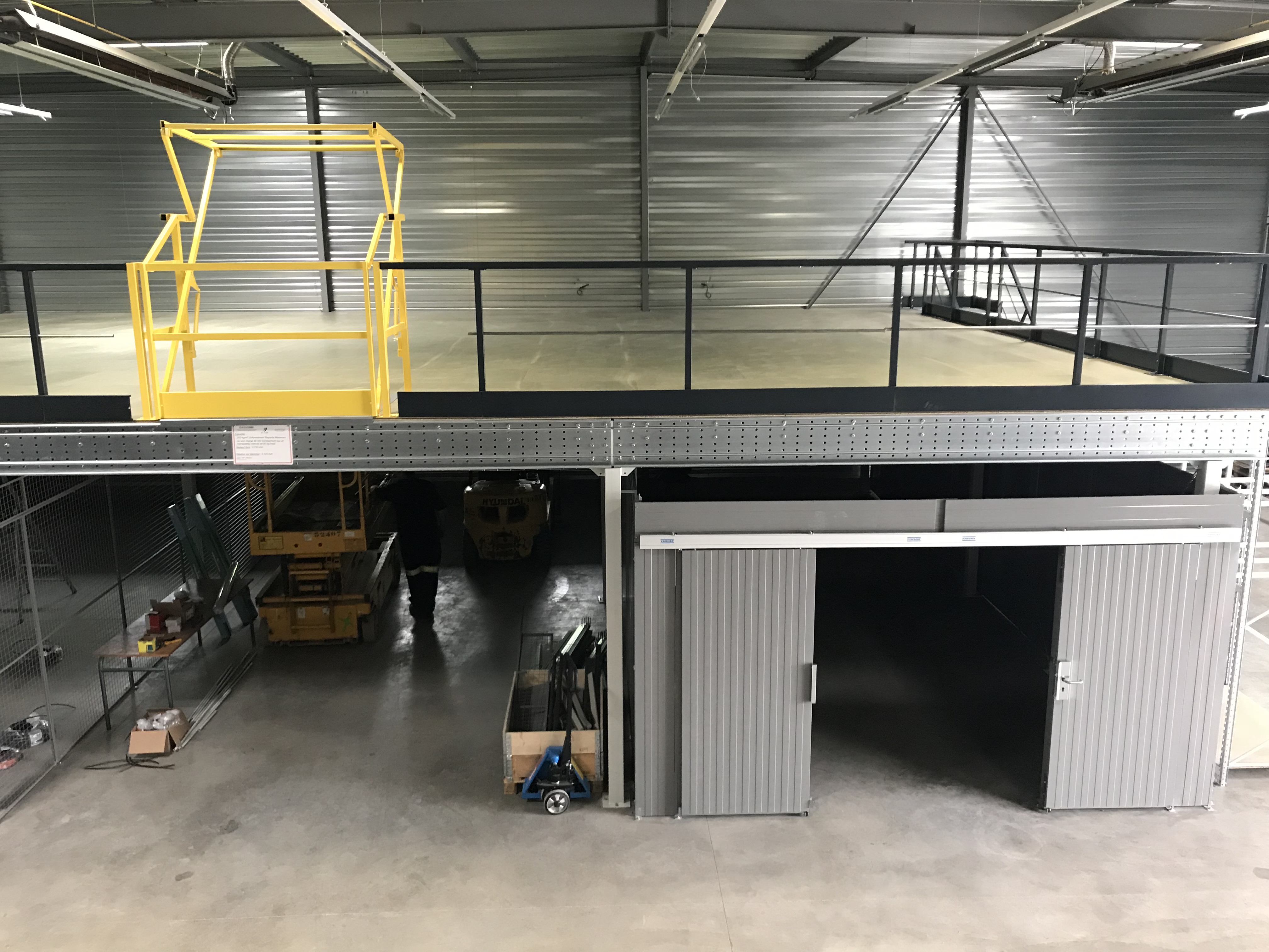 Plateforme poteaux 1 ou 2 niveaux - BCCom rayonnage - Charge de 250 à 1000 kg/m² - Acier galvanisé_3