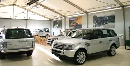 Showroom temporaire ou permanent pour vos surfaces de vente - Neivalu Oxygen_3