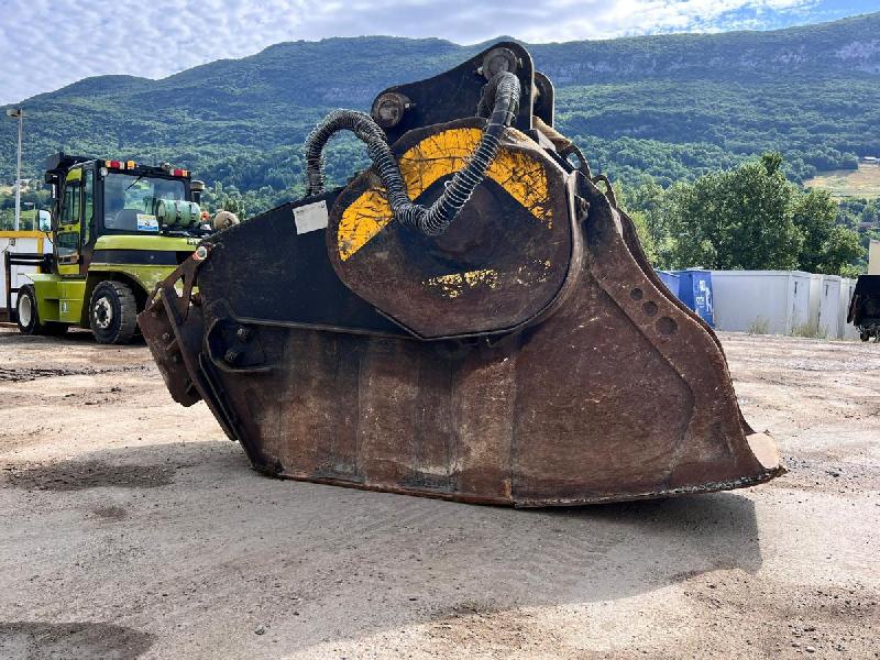 MB CRUSHER bf70.2 godet concasseur avec aimant_3