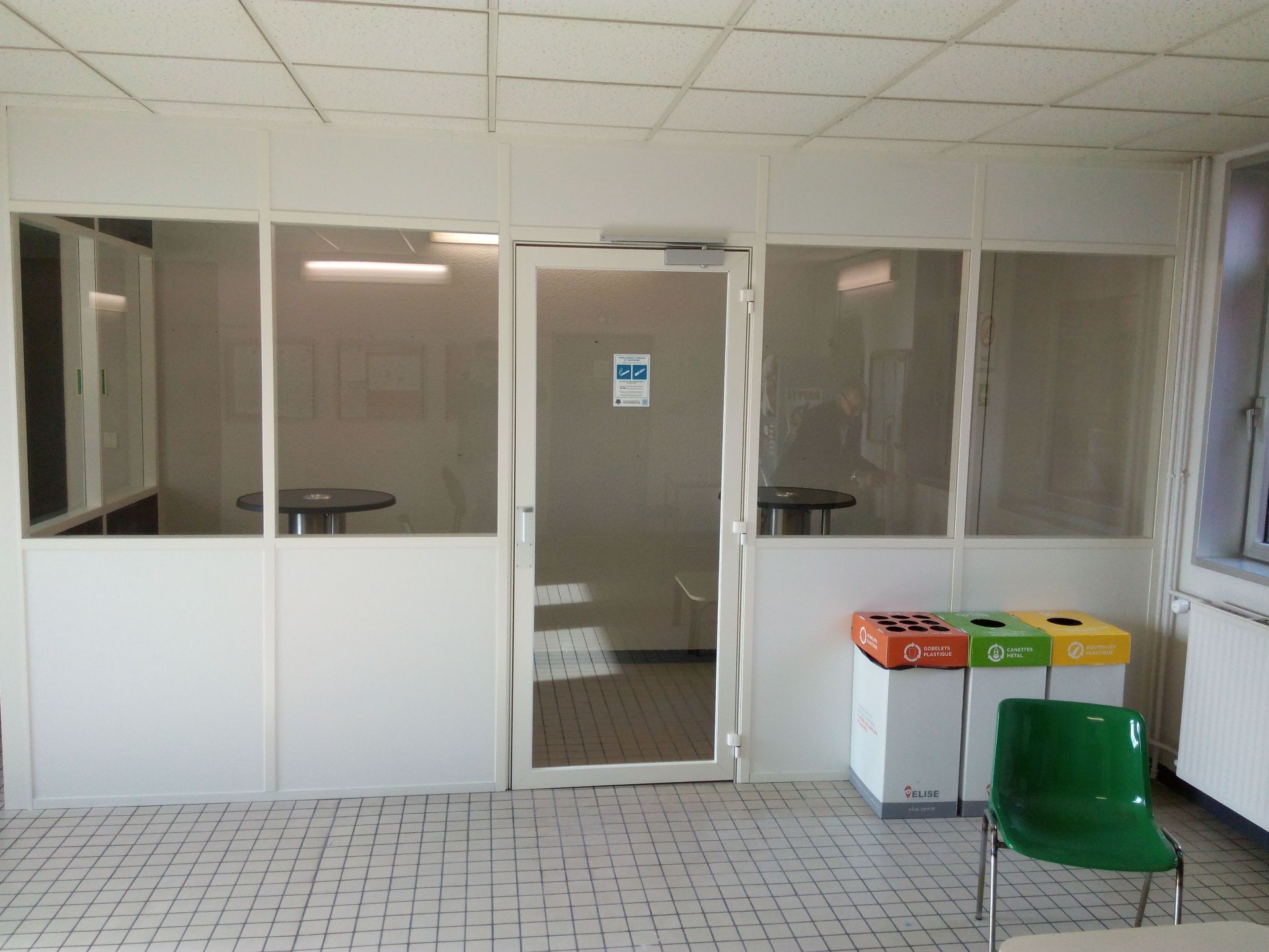 Espace fumeurs SmokeLand - fumoir sur mesure, design et efficacité_4