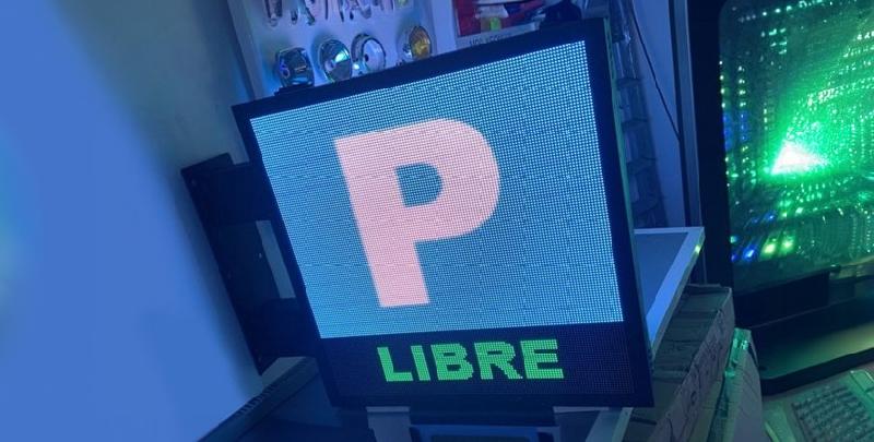 Enseigne drapeau électronique programmable - 70x70cm - Résolution couleur P4, P5, P8 - Capteur de luminosité_3