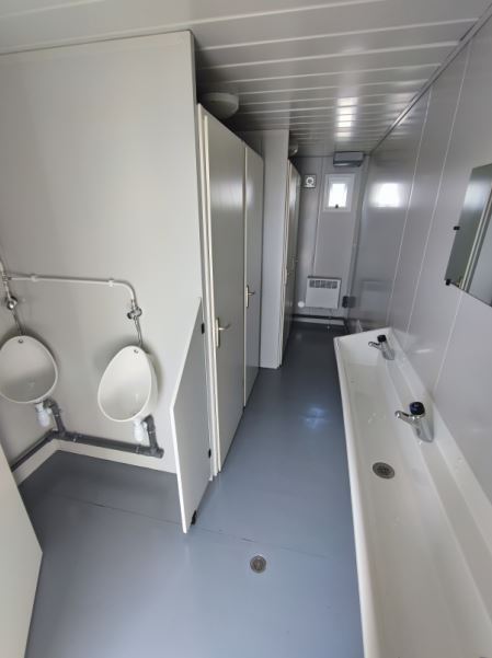 Bloc sanitaire polyvalent pour usage événementiel ou chantier