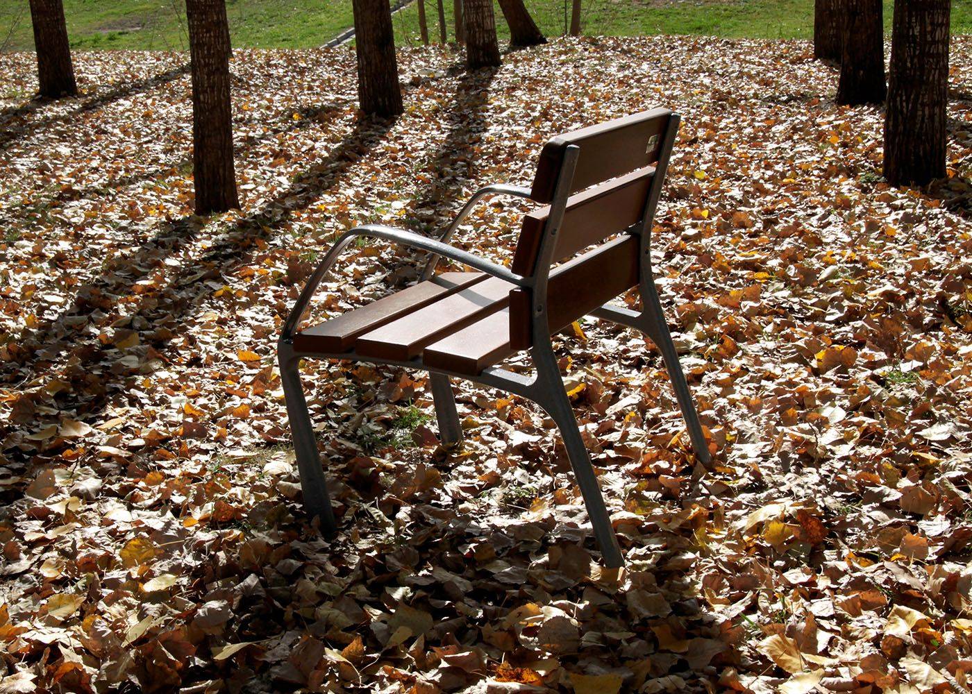 Chaise Neobarcino UM304NS - bois FSC ou d'ingénierie - piètement en fonte ductile avec traitement anticorrosion_3