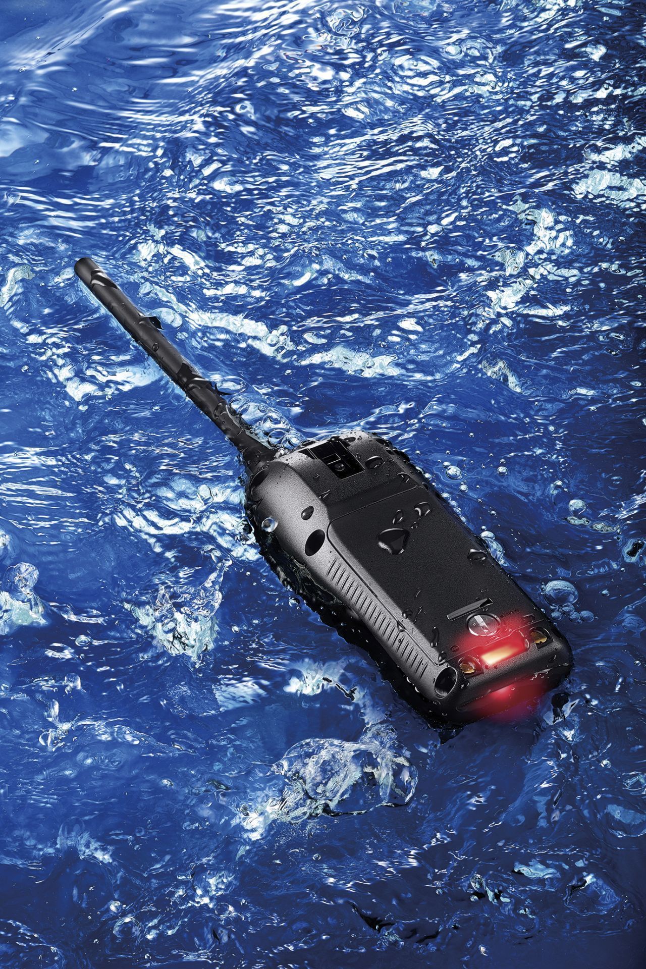 VHF marine portable flottante IC-M37E - puissance 6W - autonomie 12h - étanchéité IP57_3