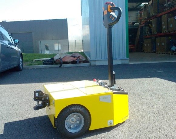 IT1200 - Tracteur pousseur électrique Alitrak - Capacité de traction 4000 kg - Moteur 1200W AC_3