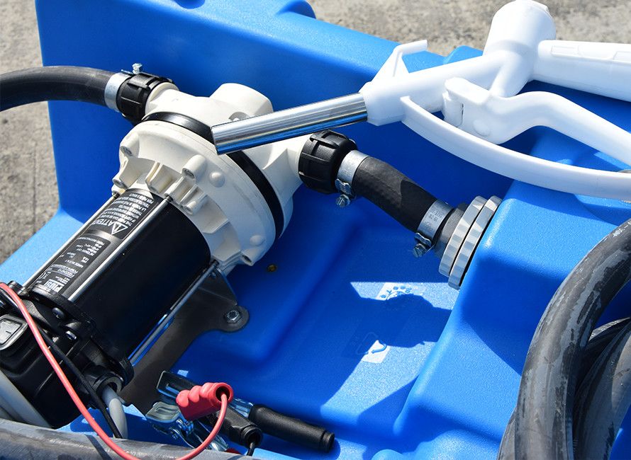 Cuve de transport PE-HD AdBlue - Modèle BG-PE-00200L - Capacité 200L - Compacte et résistante_3