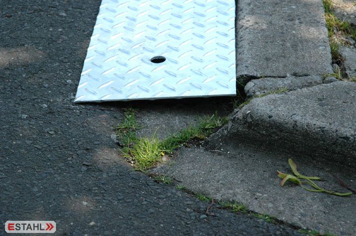 Rampe de bordure adaptée à une hauteur de 100 mm