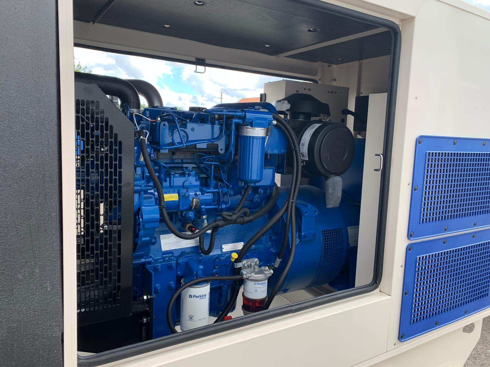 Groupe électrogène d'occasion avec capote neuf déstockage - FG WILSON P88 - 88 KVA_3