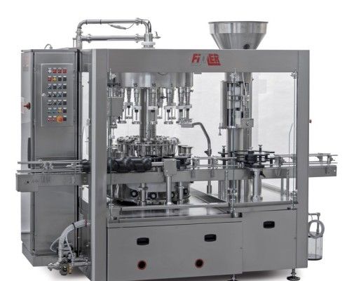 Monobloc pour traitement complet des bouteilles alimentaires