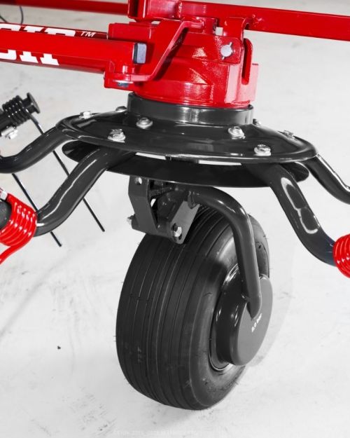 Spider 615/6 faneuse rotative - SIP - largeur de travail 6 m - 6 rotors avec attelage mobile et stabilisateurs_3