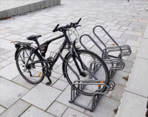 Support vélos 6 places - OPTIMUM - Hauteur 527 mm - Largeur 572 mm - Acier - Emplacements décalés_3