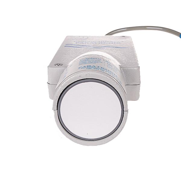 Système de mesure de niveau sans immersion pour liquides divers