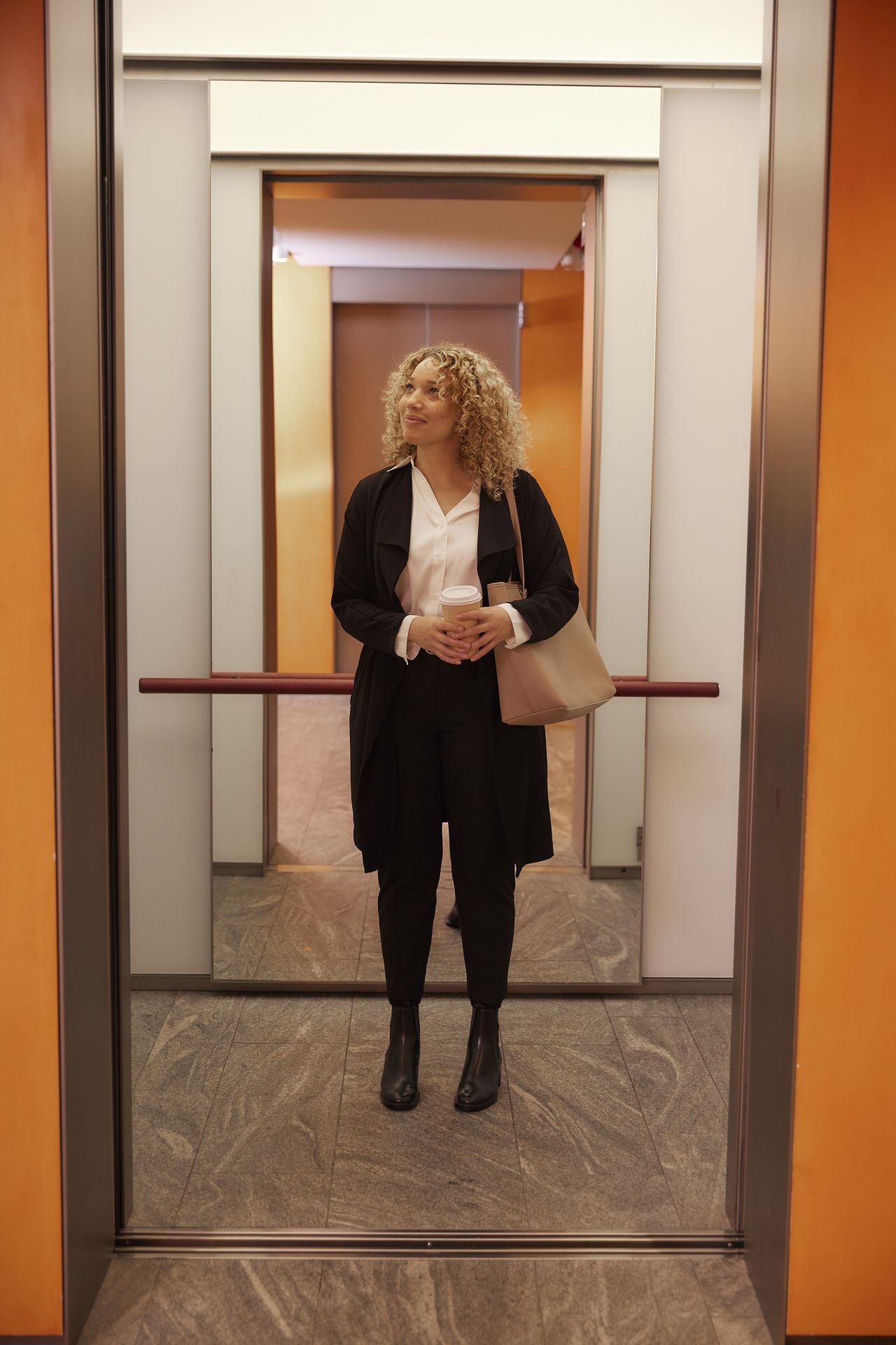 Ascenseur compétitif pour les bâtiments résidentiels ou de faible hauteur - KONE MonoSpace® 100 DX_3